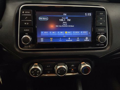 Used 2025 Nissan Versa S w/ Trunk Package image 25