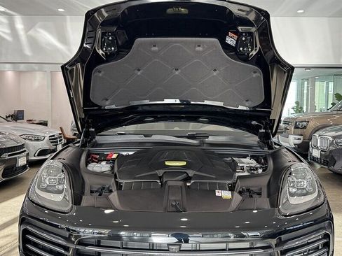 Used 2023 Porsche Cayenne image 54