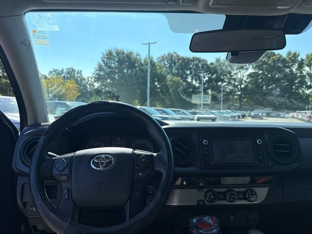 Used 2018 Toyota Tacoma SR RWD image 18