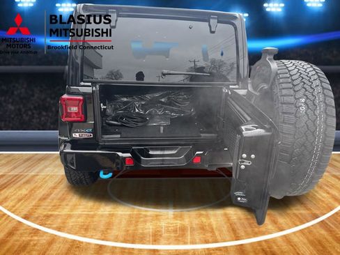 Used 2024 Jeep Wrangler High Altitude image 36