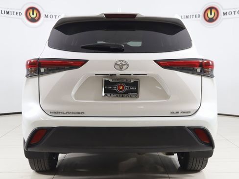 Used 2023 Toyota Highlander XLE image 46