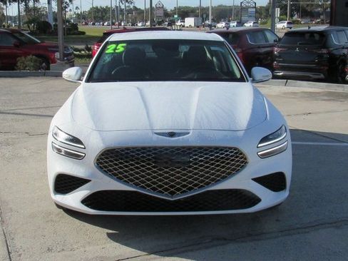Used 2025 Genesis G70 2.5T image 7