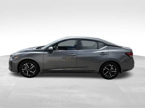 Used 2025 Nissan Sentra SV FWD image 12