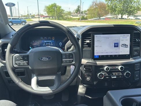 Used 2025 Ford F150 XLT w/ Equipment Group 301A Standard AWD/4WD image 18