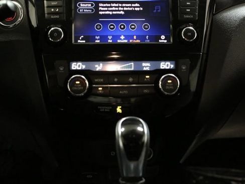 Certified 2022 Nissan Rogue Sport SL image 29