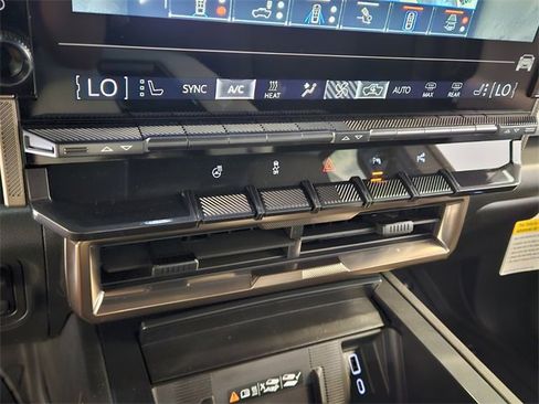 New 2025 GMC Hummer EV 2X image 23