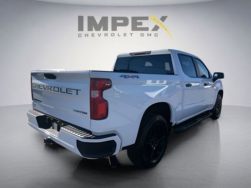 Used 2025 Chevrolet Silverado 1500 Custom w/ Turbomax Blackout Package AWD/4WD image 5