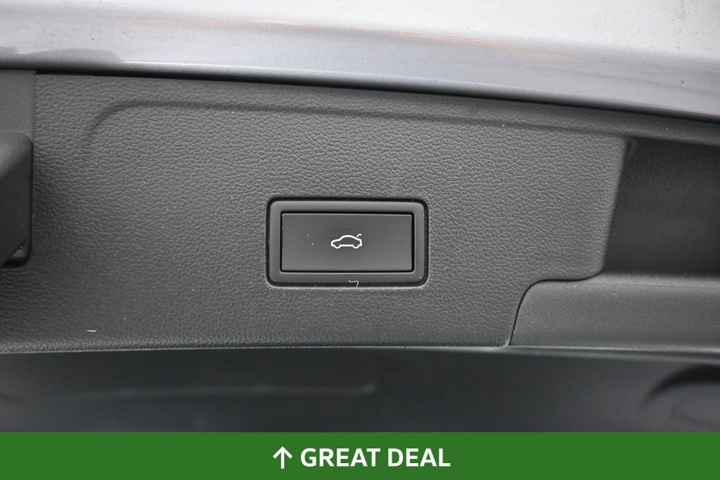 Used 2025 Volkswagen Atlas Cross Sport SE FWD image 27