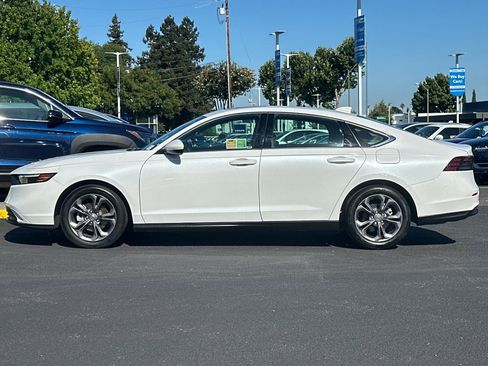Used 2023 Honda Accord EX image 2