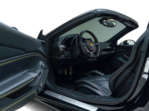 Used 2018 Ferrari 488 Spider RWD image 29