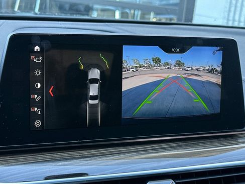 Used 2018 BMW 540i RWD image 25