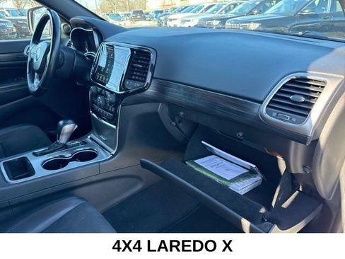 Used 2022 Jeep Grand Cherokee Laredo X AWD/4WD image 26