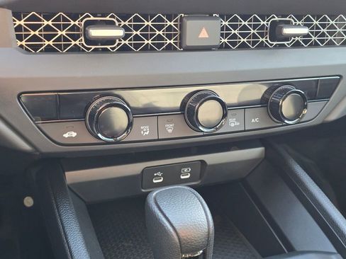 Certified 2025 Honda Accord SE image 17