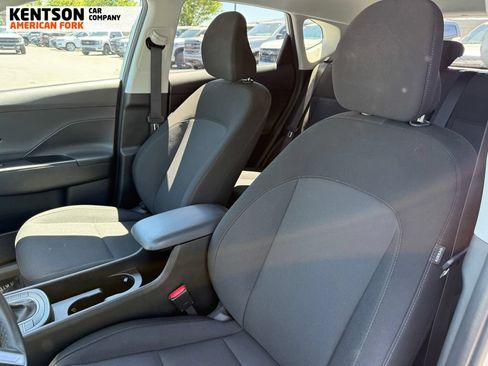 Used 2025 Hyundai Kona SEL AWD/4WD image 26