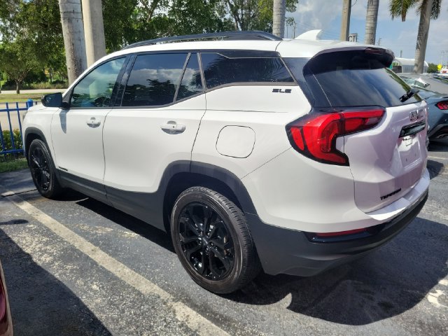 Used 2020 GMC Terrain SLE w/ Elevation Edition FWD image 2