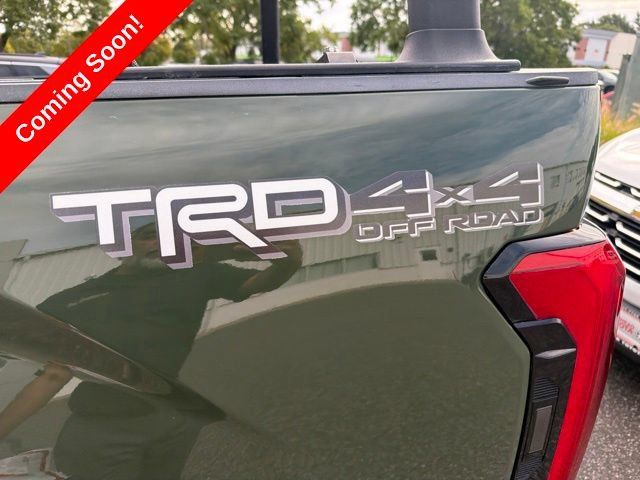 Used 2022 Toyota Tundra Limited w/ TRD Off-Road Package AWD/4WD image 8