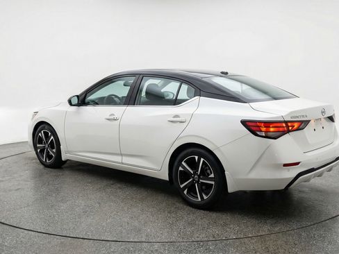 Used 2025 Nissan Sentra SV FWD image 6