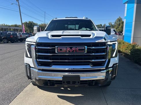 Used 2024 GMC Sierra 2500 SLT image 3