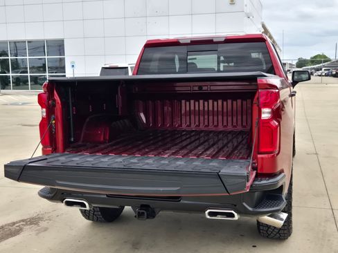 Used 2024 Chevrolet Silverado 1500 LT Trail Boss w/ Convenience Package II AWD/4WD image 26