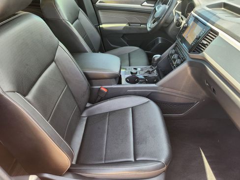 Used 2022 Volkswagen Atlas SEL R-Line AWD/4WD image 17