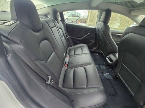 Used 2023 Tesla Model 3 Standard Range image 14