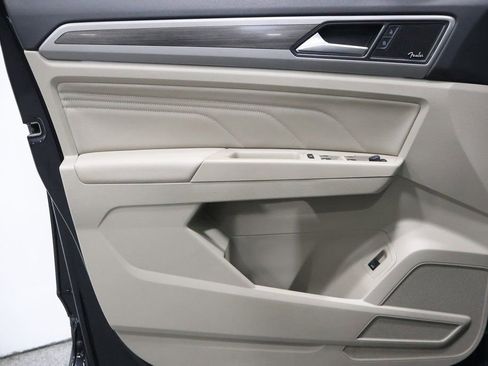 Used 2021 Volkswagen Atlas SEL Premium image 12