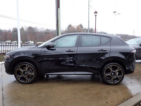 New 2025 Alfa Romeo Tonale image 2