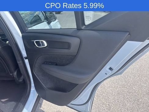 Used 2024 Volvo XC40 B5 Plus w/ Climate Package AWD/4WD image 9
