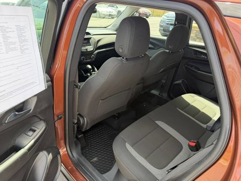 Used 2021 Chevrolet TrailBlazer LS FWD image 21