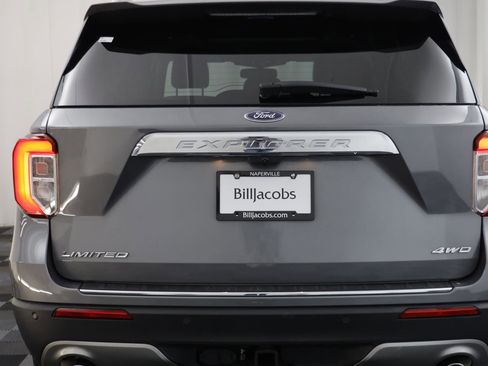 Used 2021 Ford Explorer Limited w/ Equipment Group 301A image 17