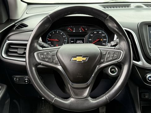 Used 2018 Chevrolet Equinox LT image 18
