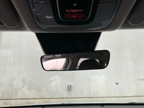 Used 2025 Hyundai Kona SEL image 18