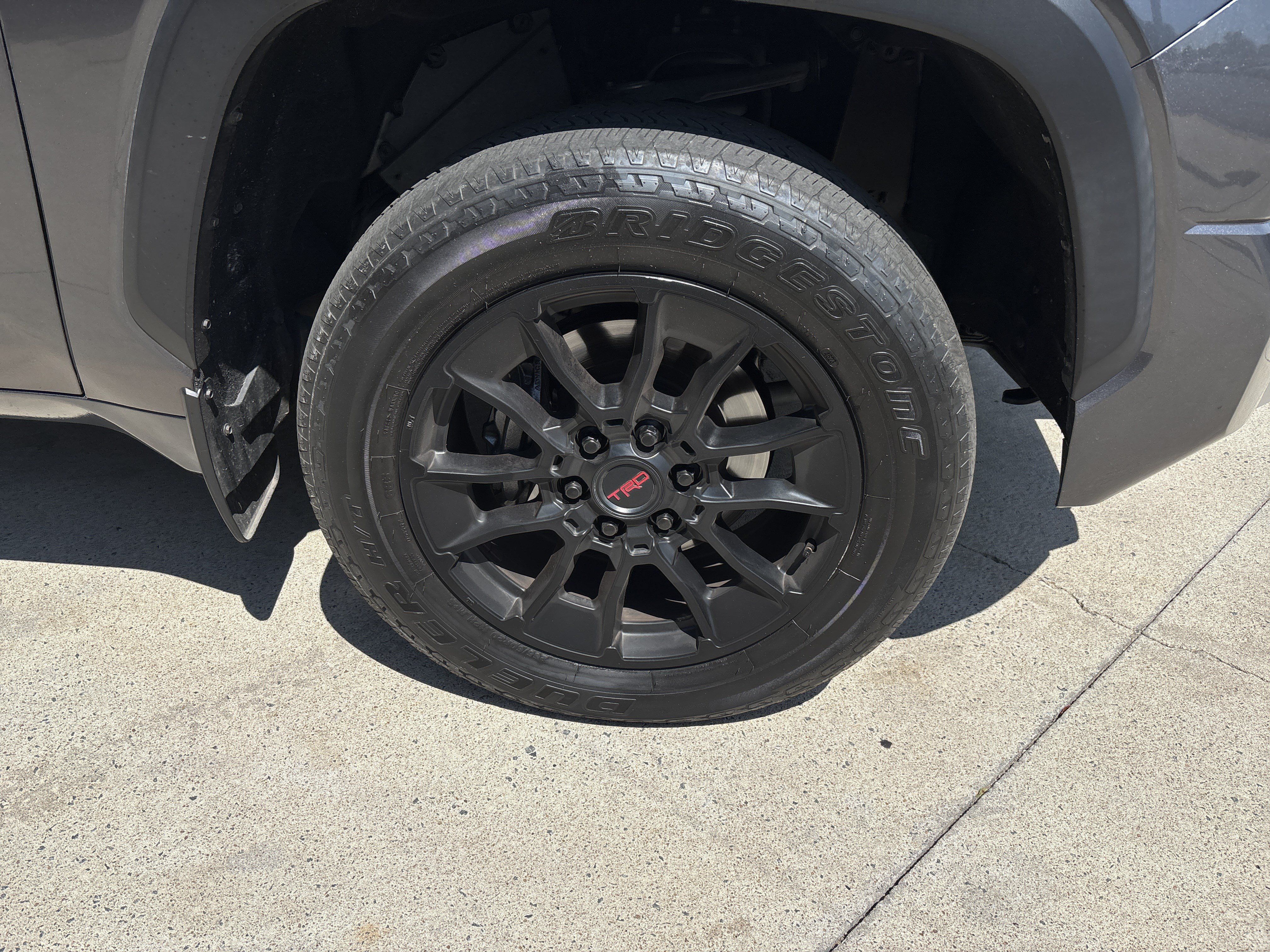 Used 2022 Toyota Tundra Limited w/ TRD Off-Road Package AWD/4WD image 27