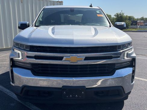 Used 2022 Chevrolet Silverado 1500 LT AWD/4WD image 2