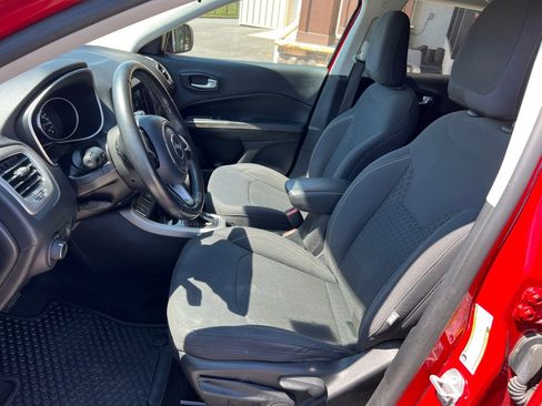 Used 2019 Jeep Compass Sport w/ Cold Weather Group image 13