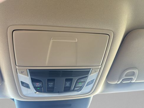 Used 2025 Acura MDX FWD w/ Technology Package image 24