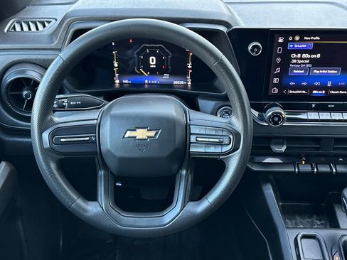Used 2023 Chevrolet Colorado W/T image 14