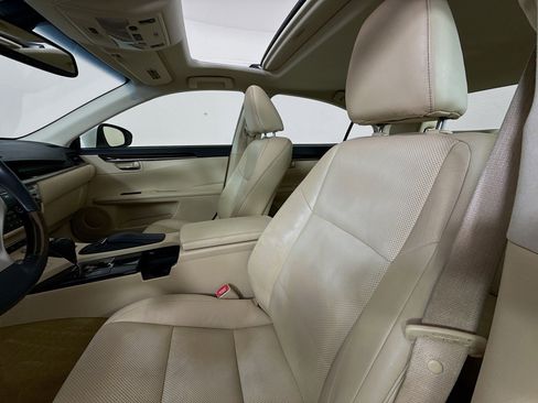 Used 2014 Lexus ES 350 w/ Luxury Package image 11