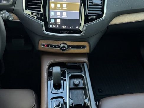 Used 2025 Volvo XC90 B6 Plus w/ Protection Package Premier image 6