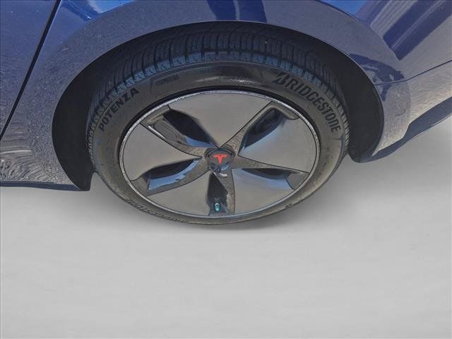 Used 2018 Tesla Model 3 Long Range RWD image 22