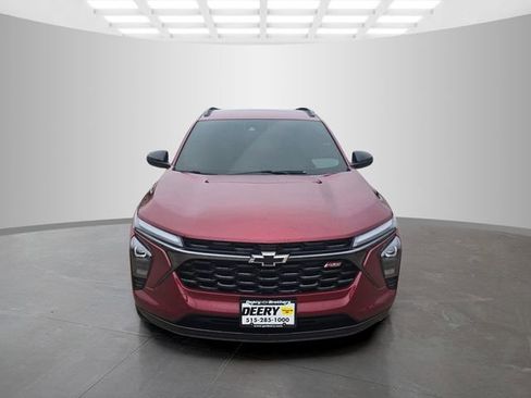 Used 2024 Chevrolet Trax RS image 2