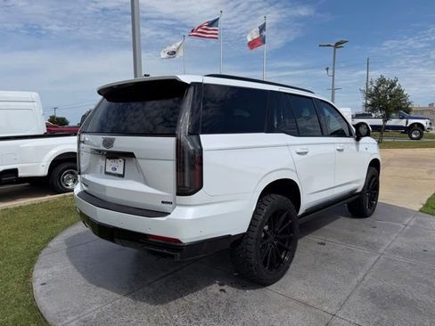 Used 2026 Cadillac Escalade Platinum Sport w/ LPO, ONYX Package AWD/4WD image 6