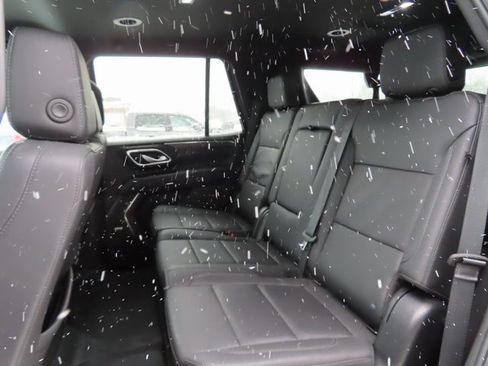 Used 2024 Chevrolet Tahoe Z71 w/ Z71 Off-Road Package image 21