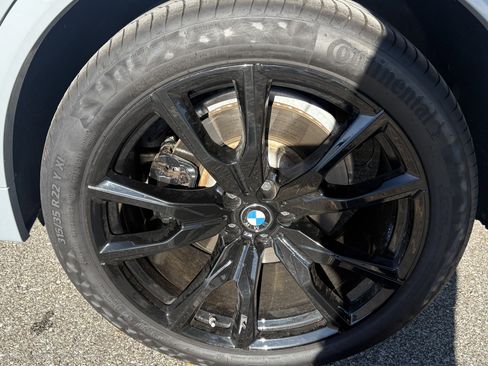 Used 2025 BMW X7 xDrive40i w/ M Sport Package AWD/4WD image 13