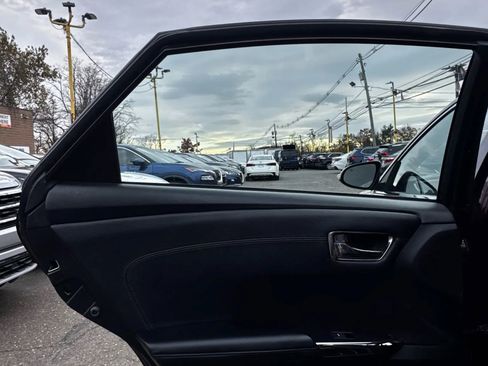 Used 2018 Toyota Avalon XLE Premium image 10