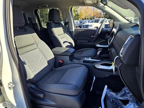 New 2026 Nissan Frontier SV image 15