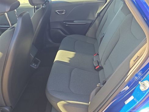 New 2025 Kia K4 LXS image 18