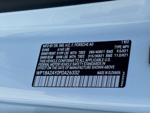Used 2023 Porsche Cayenne Platinum Edition AWD/4WD image 36