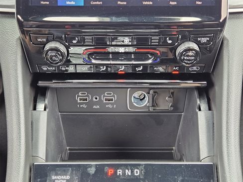 New 2025 Jeep Grand Cherokee Limited w/ Black Appearance Package image 20