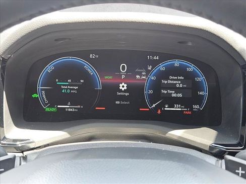 Used 2025 Toyota Camry XSE FWD image 12